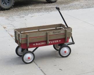 Lot 125. Radio Flyer wagon