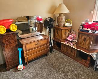 Vintage dresser, kids' toys, furniture, lamps.