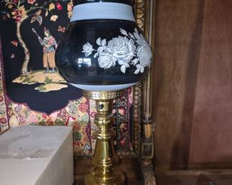 PAIR HUGE VICTORIAN STYLE BRASS TABLE OIL LAMPS CRAN