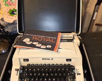 Royal typewriter 