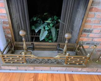 ANTIQUE HEAVY DUTY FENDER AND ANDIRONS 
