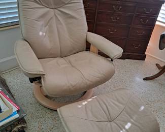 COMFY RECLINER AND OTTOMAN