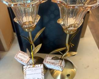 CUTE CANDLE HOLDER SET