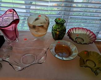 VARIETY OF NICE ART GLASS