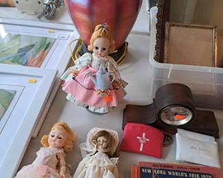 LITTLE DOLLS