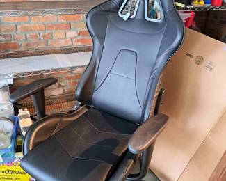 NICE OFFICE CHAIR