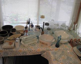 Vintage Corning Ware, Pyrex, Glassware, Crocks