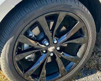 2016 Ford Edge Sport Racing Edition – 64K Miles, Custom Wheels, Leather Interior, Sony Stereo, Push Start, No Warning Lights, Super Clean. 