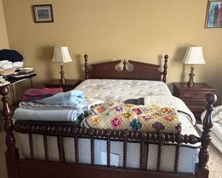 Queen size Chippendale style spindle bed