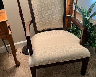 Arm chair