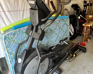 Elliptical trainet