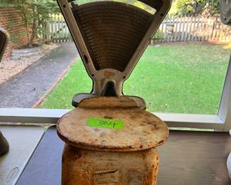 Store scale