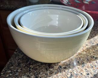 Mixing bowl set