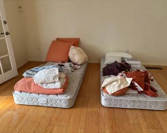 Twin Mattresses and Bedding