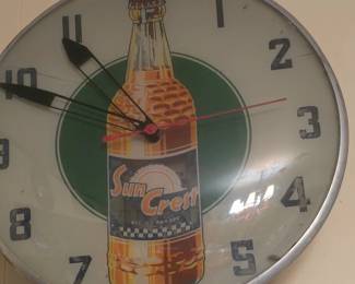 Vintage Sun Crest Clock