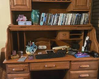 Nice Roll Top Desk in Oak
