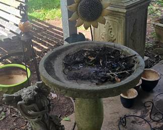 Bird Bath - Yard Decor