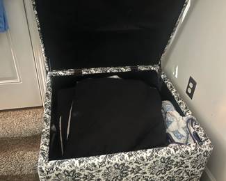 Storage ottoman