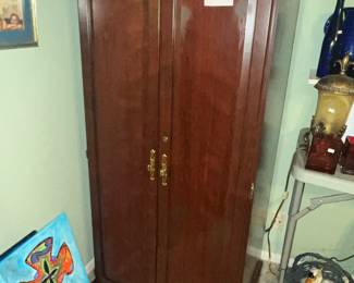 COMPUTER / HOME OFFICE ARMOIRE