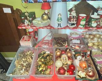 LOTS OF ELEGANT ORNAMENTS