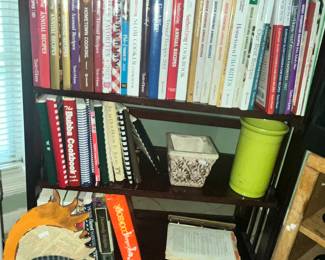 LOTS OF COOKBOOKS