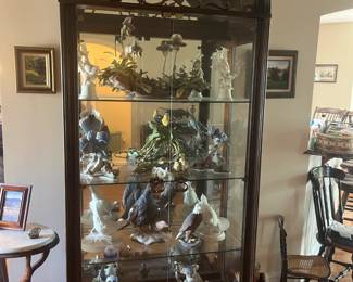 Thomasville Lighted Curio Cabinet