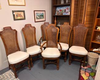 (35) Set of 5 Thomasville Legacy Dining Chairs and 1 matching Arm Chair $350
