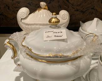 German porcelain covered tureen