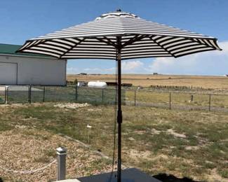 Patio umbrella