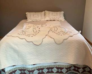 Queen Bed With Bedding .