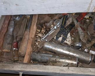 More drawers of miscl tools