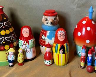 Polish Wood Nesting Dolls