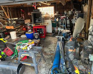 GARAGE  LOADED