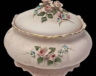 Lefton Hand Painted Capodimonte Covered Box