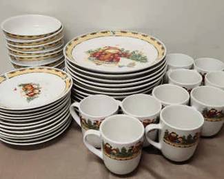 Gibson Christmas Dining Set 