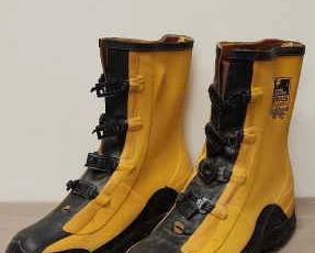 Super Dielectric Servus Boots
