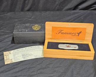 Famar's Sigaro Automatic Cigar Cutter