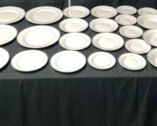 Gibson Housewares 32 Piece China set