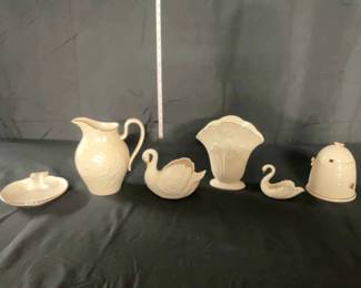 Five Piece Lenox Set 1 Ceramic Swan