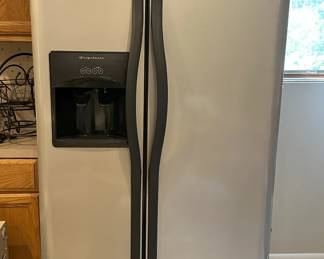 FRIGIDAIRE Side-by-Side Refrigerator