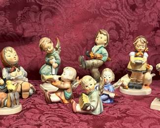 HUMMEL Figurines