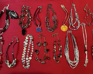 Vintage & Fashion Necklaces