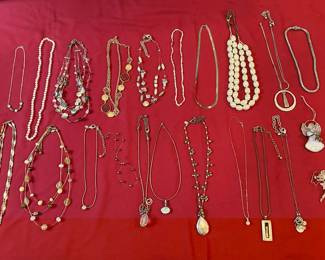 Vintage & Fashion Necklaces