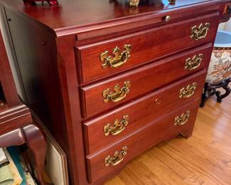 #86 Chest 30"x21"x30" $80.00