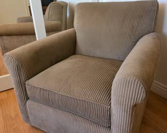 Nice very comfortable sitting chair