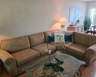 Beautiful Pottery L shaped sofa
10ft. 3" x 7ft 9"
3ft 5" deep