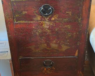 Vintage Chinese chest with 2 drawers