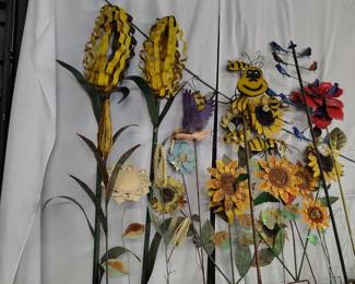 YARD ART