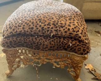 Fun leopard, small stool