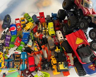 Lots and lots of hot wheels!!!&#128663;&#127950;️&#128659;&#128664;